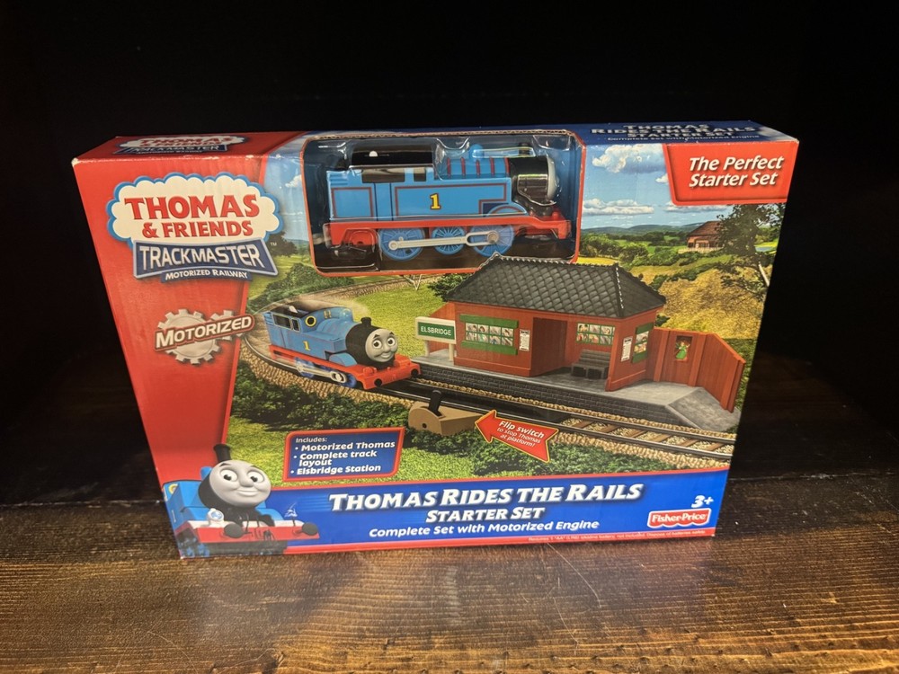 THOMAS RIDES THE RAILS Starter Set NIB
