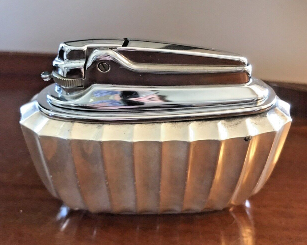 Vintage Ronson Silver Plated Tabletop Cigarette Lighter England (No Wick/Fluid)