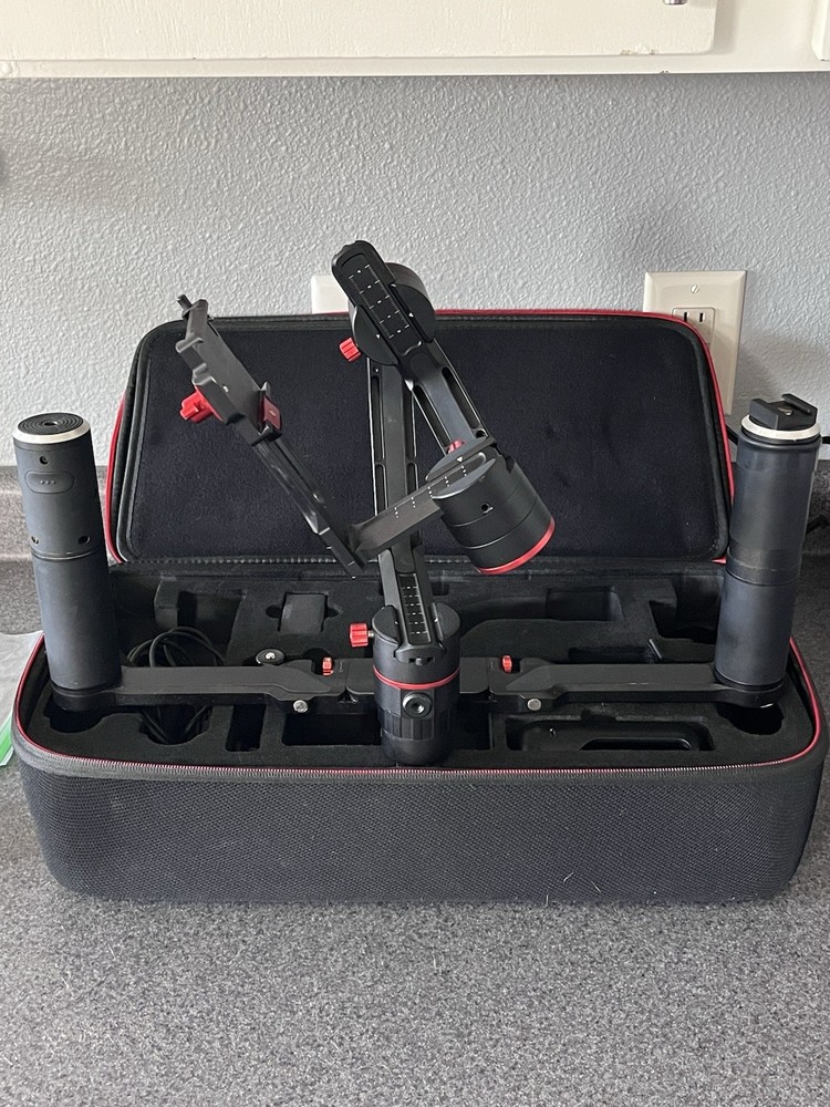 FeiyuTech Motorized Gimbal Stabilizer for Camera with Carrying Case