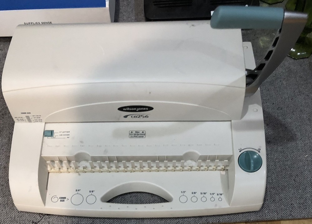 Wilson Jones Manual Precision Comb Binding System CB256 Machine. Combs Included