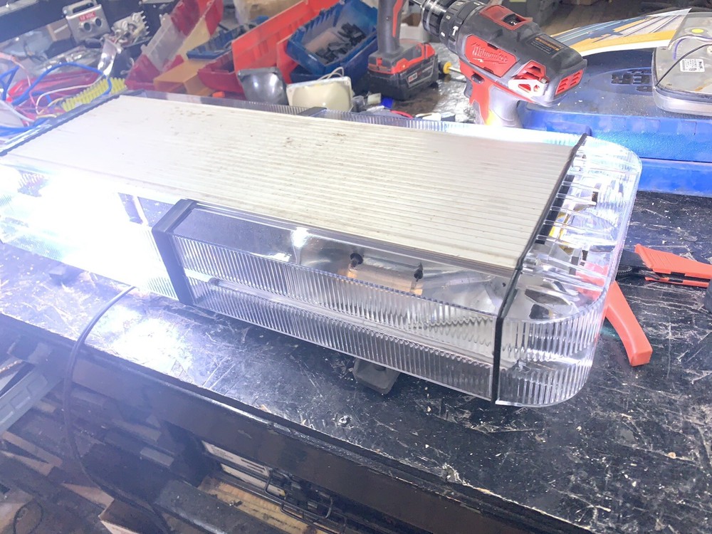 Whelen Edge 9000 Mini BASIC Light Bars 26-28”