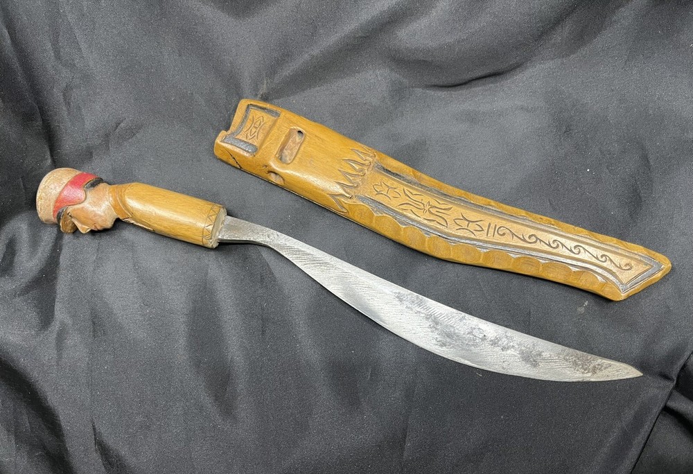WWII PHILIPPINE KNIFE CARVED BUST