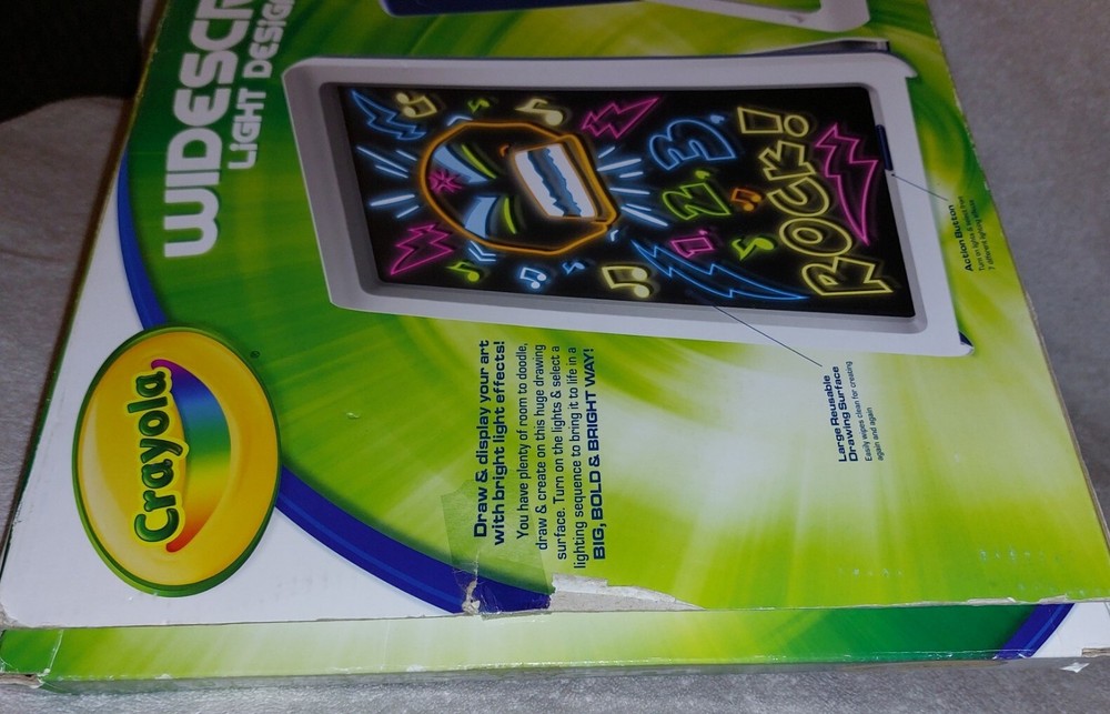 CRAYOLA WIDESCREEN LIGHT DESIGNER Lighted Eraseable Marker Board Pre-Owned