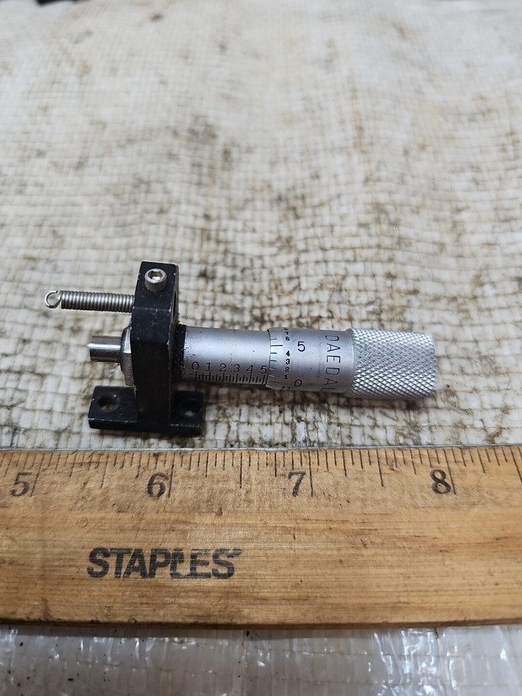 Daedal LINEAR POSITIONER STAGE Starrett Micrometer .5" RANGE