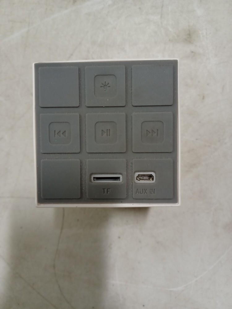 Mobi Cube Bluetooth Speaker -White Cube W/ LED Light Show TESTED WORKING AUDIO $