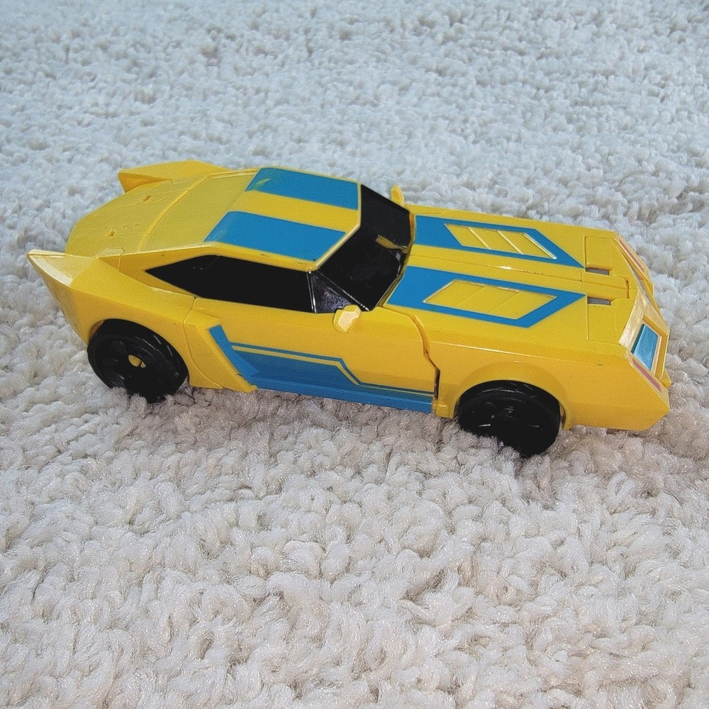 Transformers Robots In Disguise Bumblebee complete Hasbro Warrior Class RID 2015