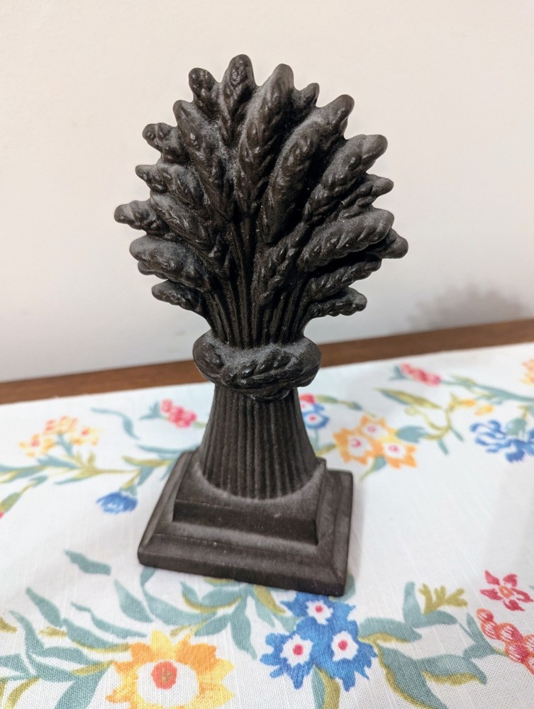 Vintage Cast Iron Wheat Bookend(1)