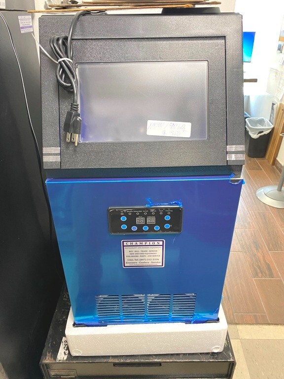 Ice Macine/ Preenex 50 LBS Ice Maker/ 115V