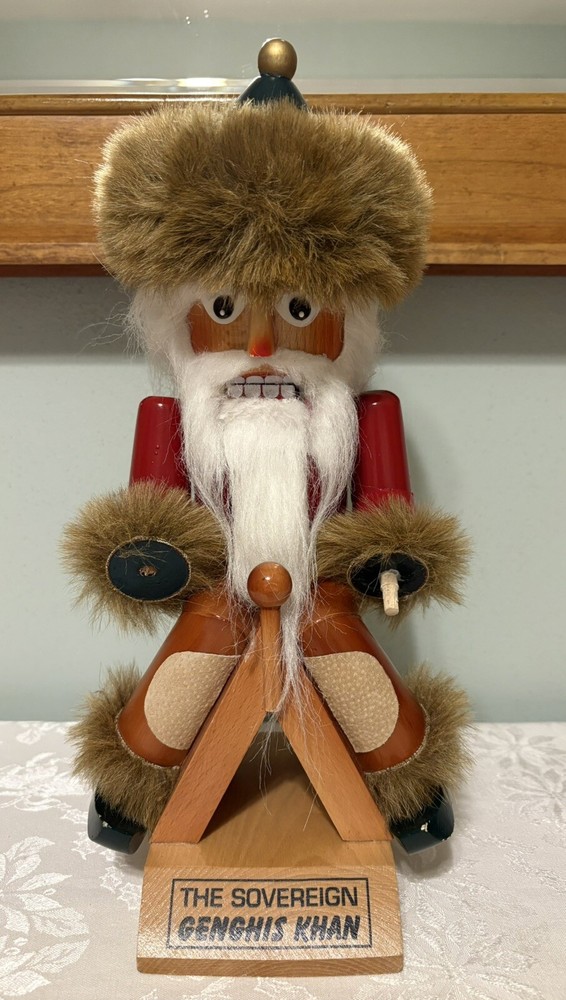 STEINBACH 14" Nutcracker The Sovereign GENGHIS KHAN. Missing Weapons. As Is.