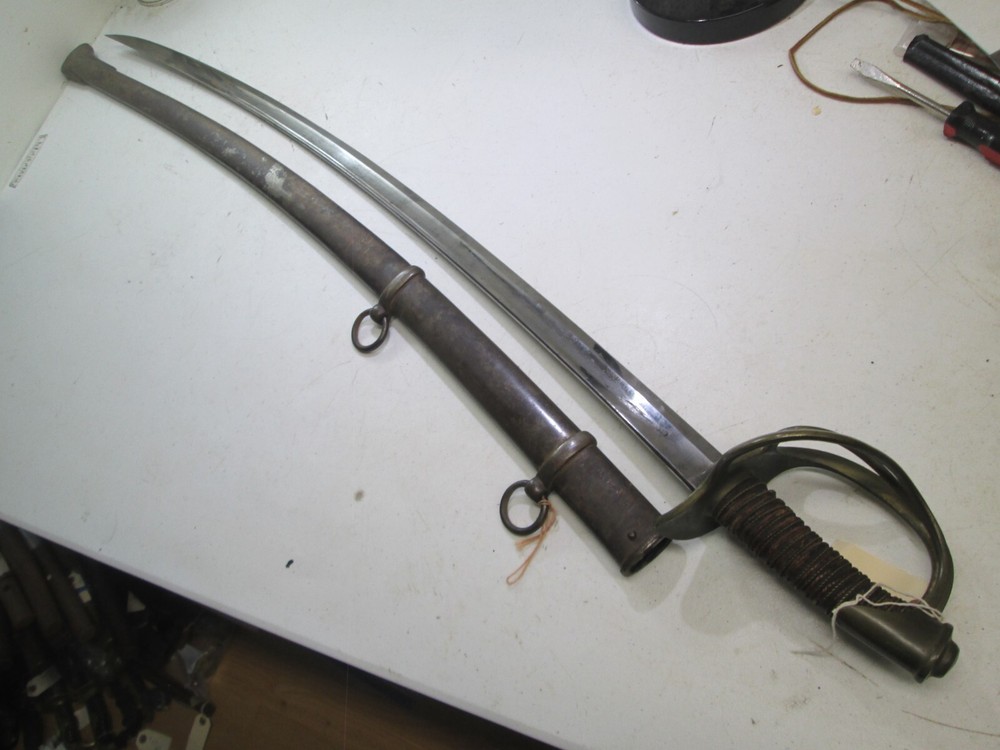 US MODEL 1840 HEAVY CAVALRY SWORD & SCABBARD NO MAKER COFEDERATE IMPORT? #Y75