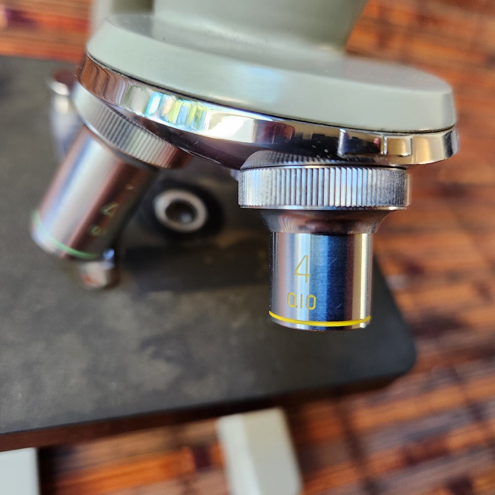 ESTEN MICROSCOPE NO. 652502 - Made in Japan, VERY SOLID CONSTRUCTION