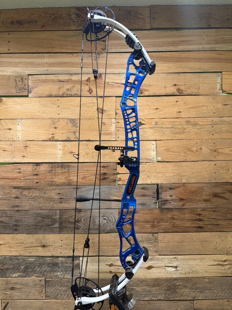 Darton Departure - RH - 70# - Blue