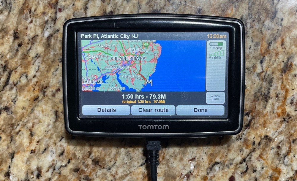 TomTom XL N14644 GPS Navigation System Touch Screen