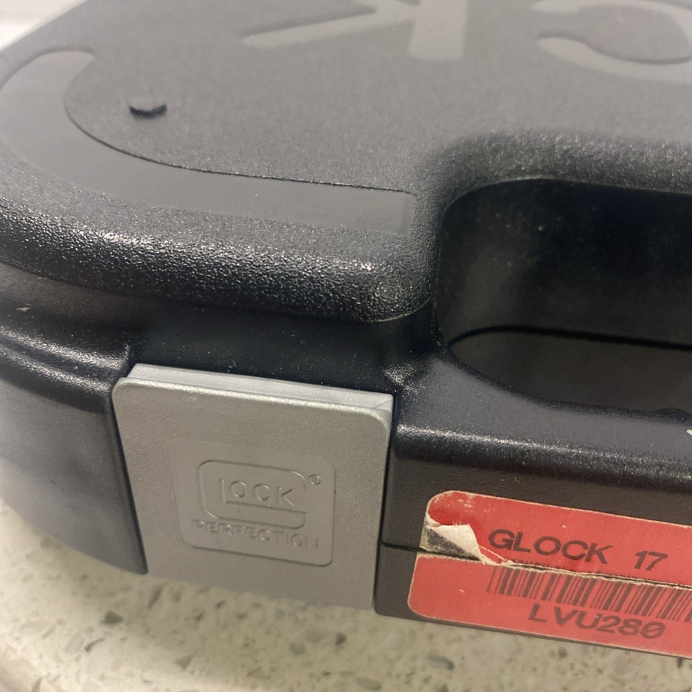 Glock 17 Original Plastic Case W/extras