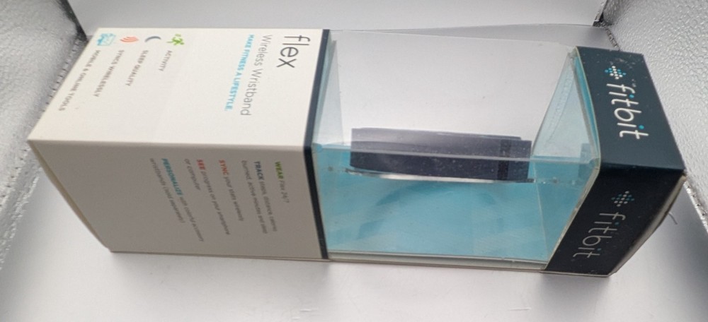 Fitbit Flex Wireless Wristband Bracelet New