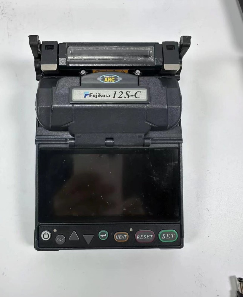 1PCs FUJIKURA 12S-C Fiber Fusion Splicer used