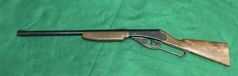 Vintage Daisy Model 111B BB Gun