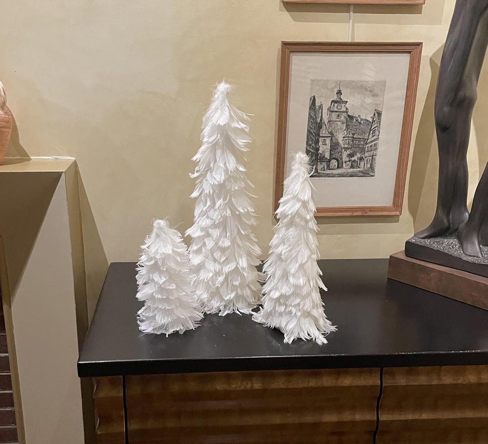 Feather Christmas Tree Tabletop Decoration, White 1ft,