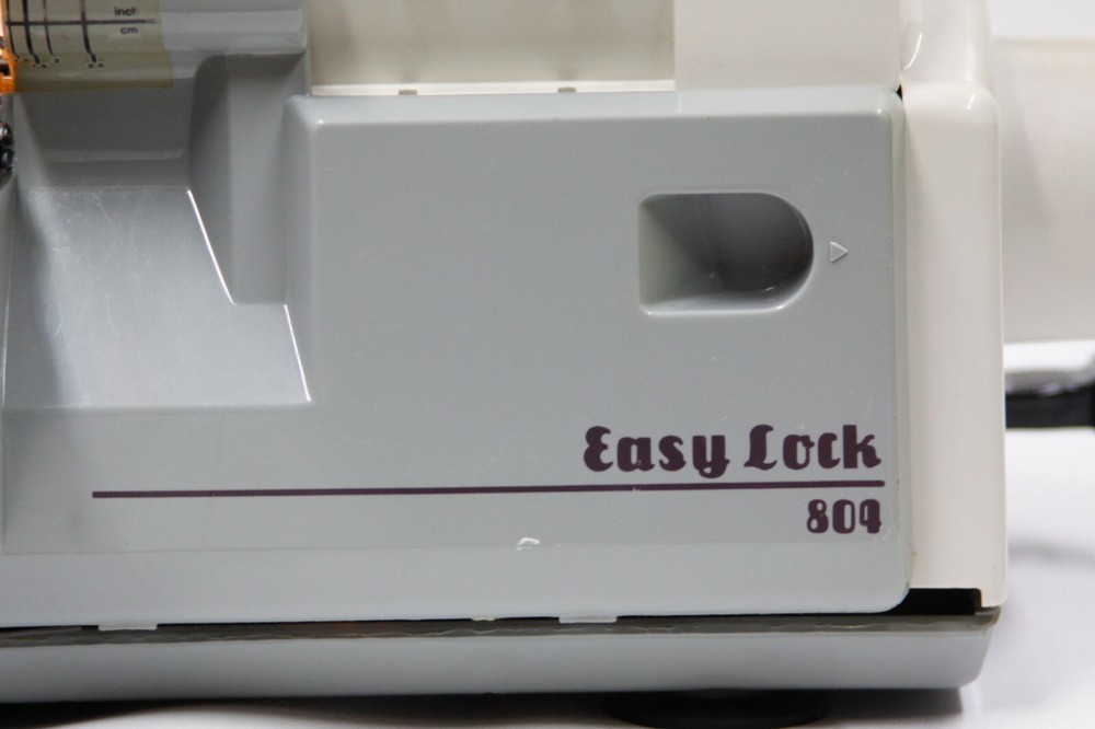 SIMPLICITY EASY LOOK SL804SP SERGE SERWING MACHINE