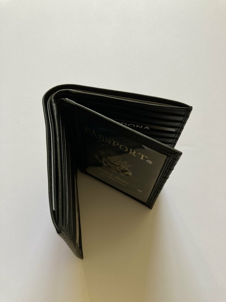 SEDONA-Passport Wallet