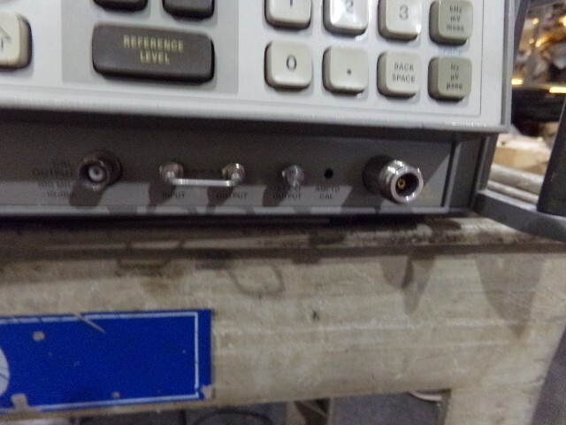 HP 8566B Spectrum Analyzer Display Read w/ 85662A Display Analyzer.