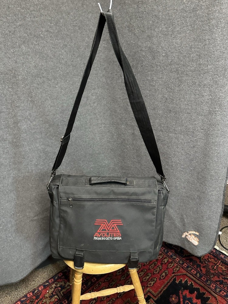 Avolites Quartz Lighting Console Controller , Titan Moble Wing, Road Case, Bag