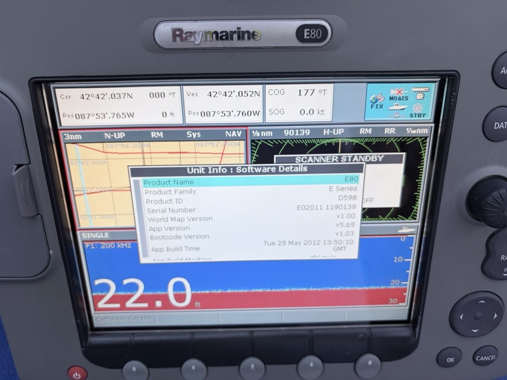 Raymarine E80 Classic GPS Chartplotter Multifunction Display W/ Cover; Tested