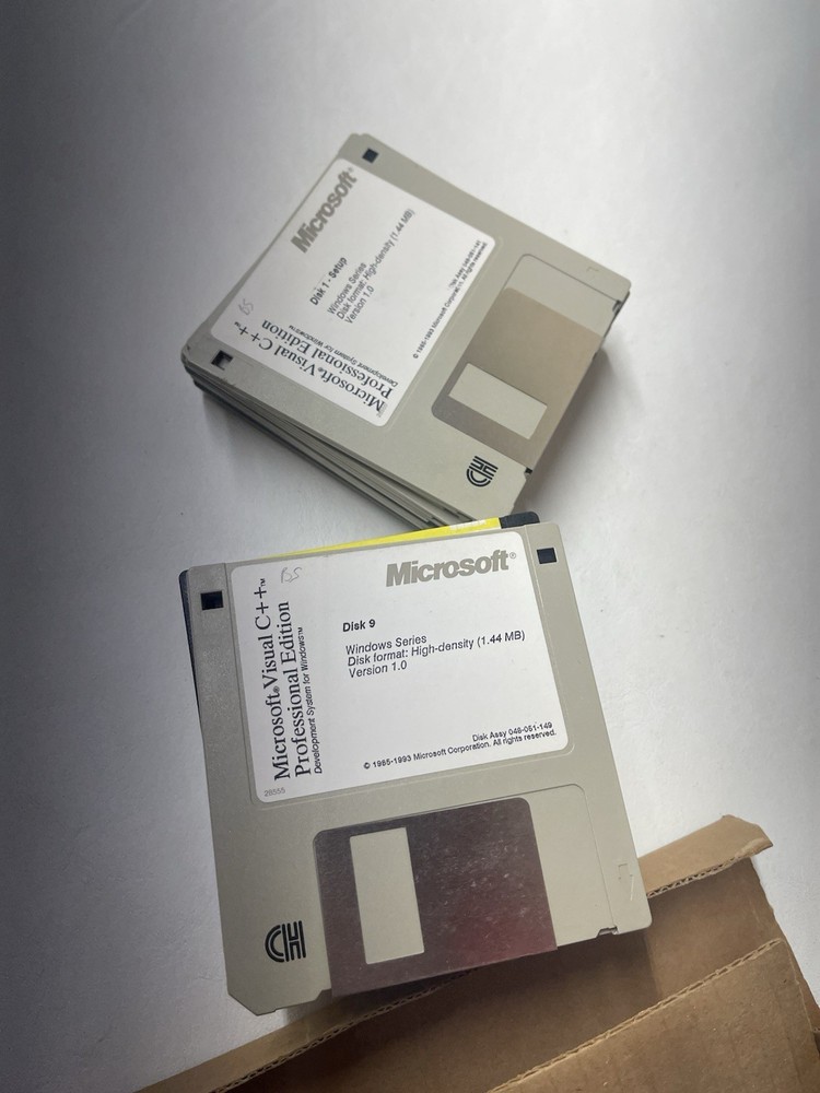 Microsoft Visual C++ Professional Edition Version 1.0 1993 Big Box 3.5" Floppy