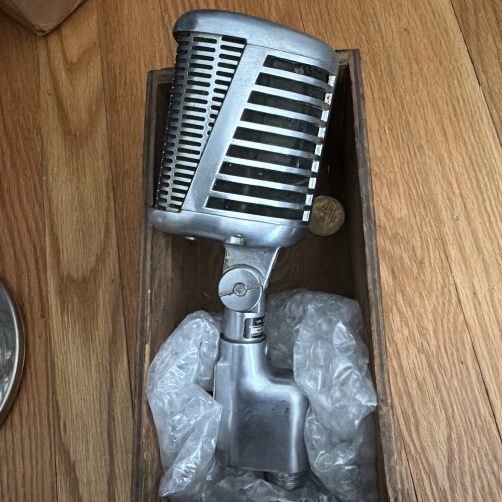 ASTATIC 77L DYNAMIC MICROPHONE Not Tested.