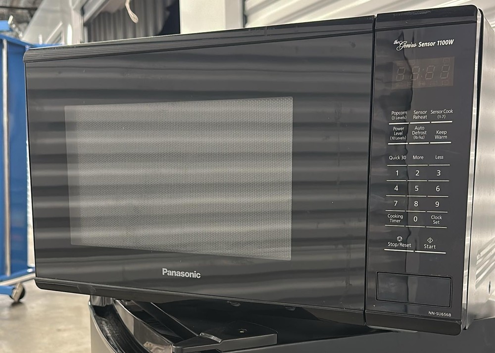 Panasonic genius sensor 1100w microwave
