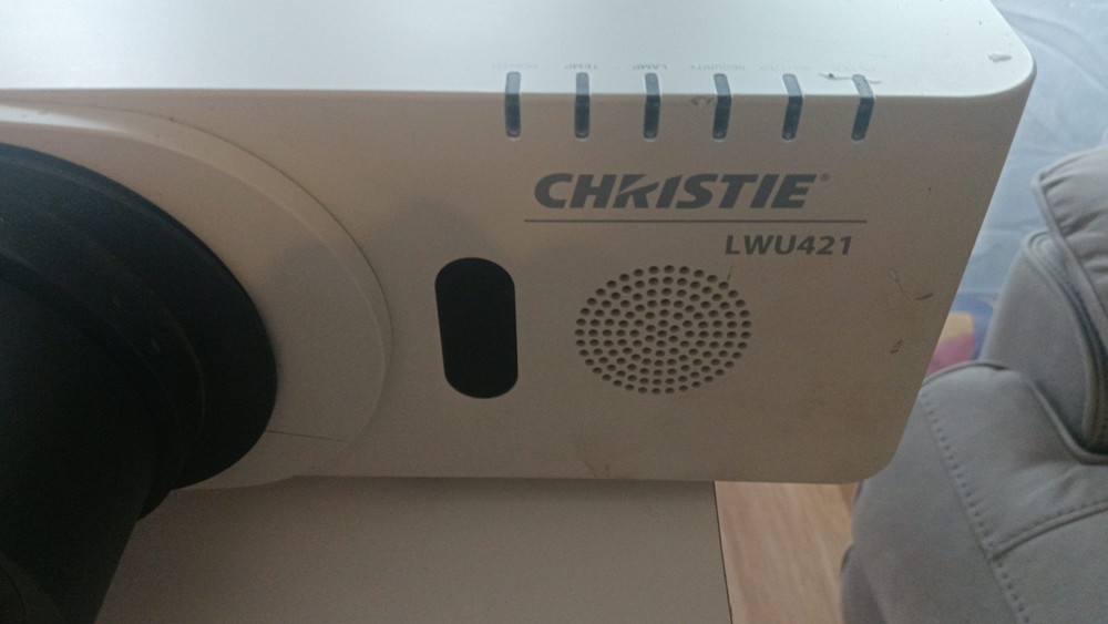 CHRISTIE LWU421 PROJECTOR
