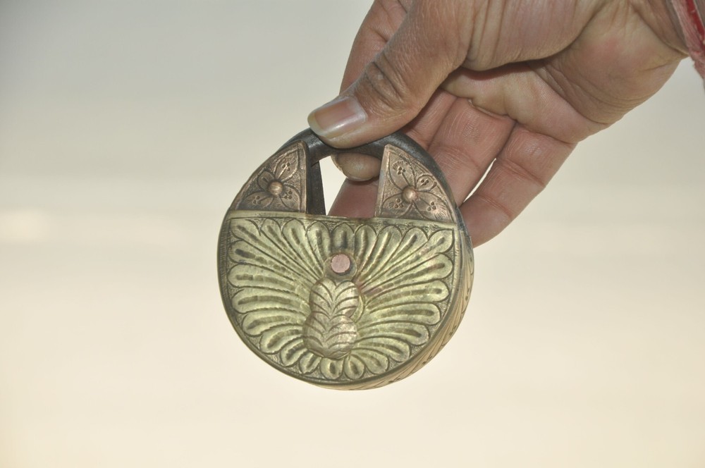 Vintage Iron Round Engraved Handcrafted Brass Fitted Solid Padlock