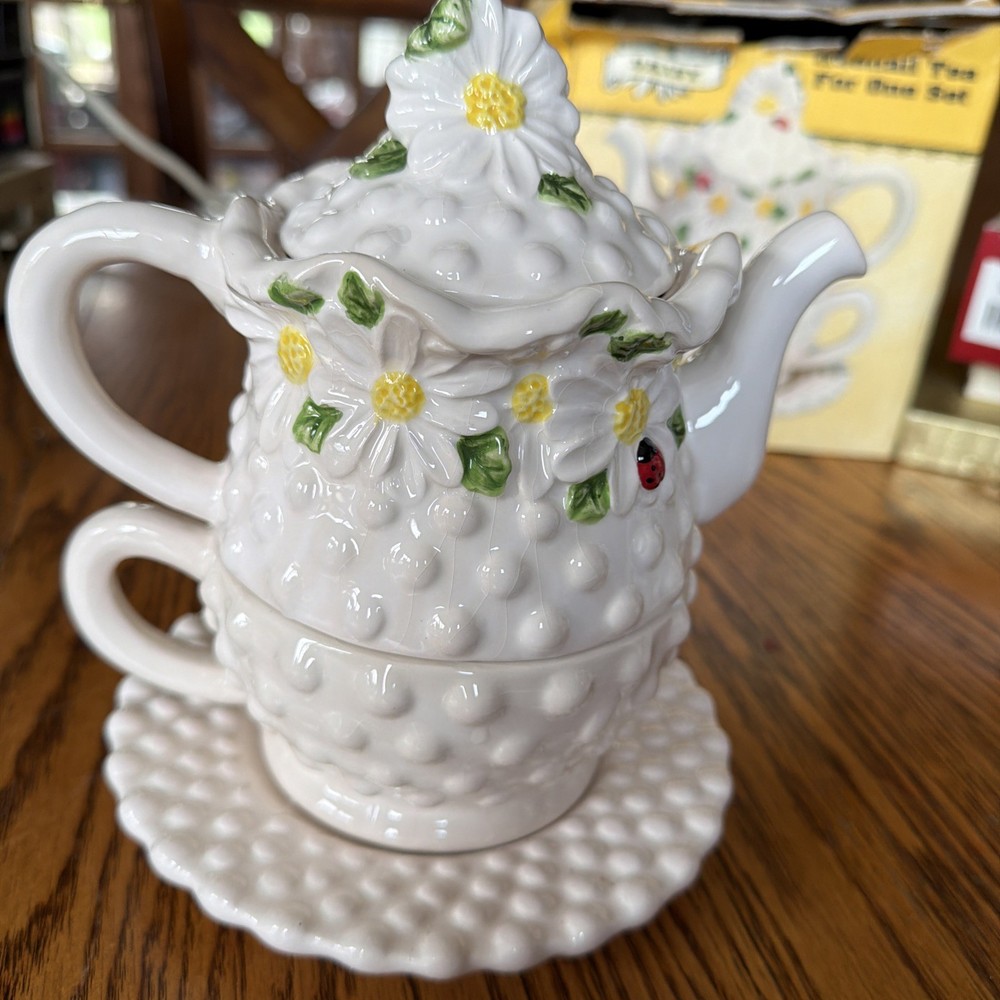 Vintage 1994 Cracker Barrel Hobnail Tea For One Daisy Ladybug NOTE