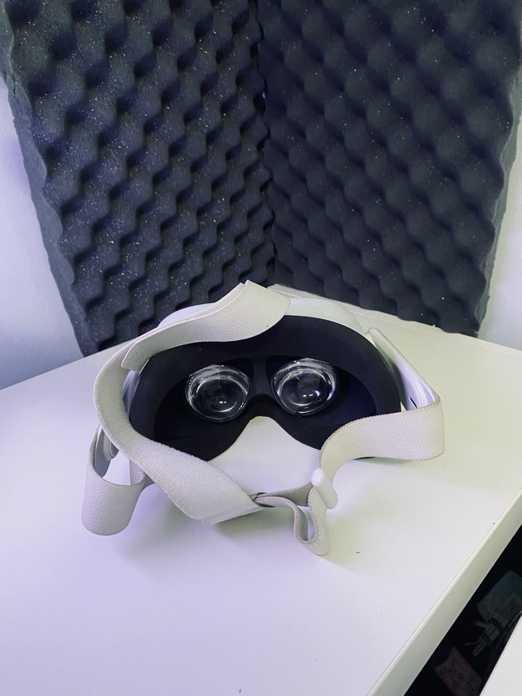 Oculus Quest 2 128GB White