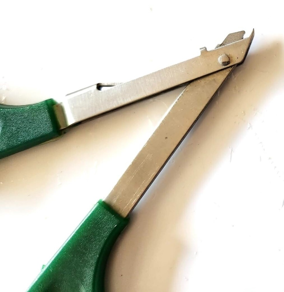 Surgical Skin Staple Remover Disposable Green Handle