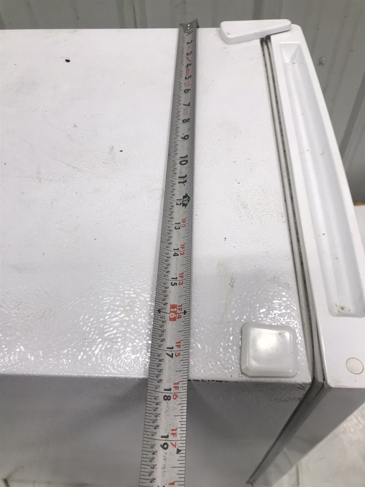 Kenmore mini fridge refrigerator