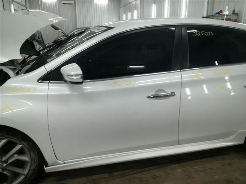 SENTRA 2015 Keys/Latches/Locks 104636111