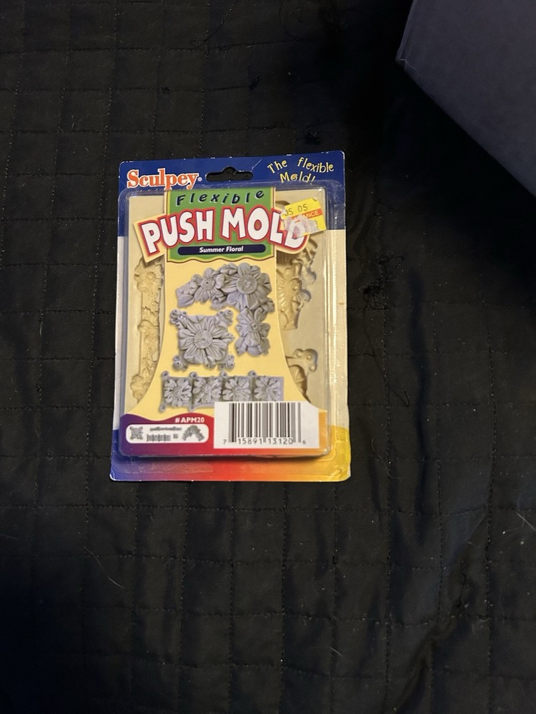 Sculpey Push Mold Floral