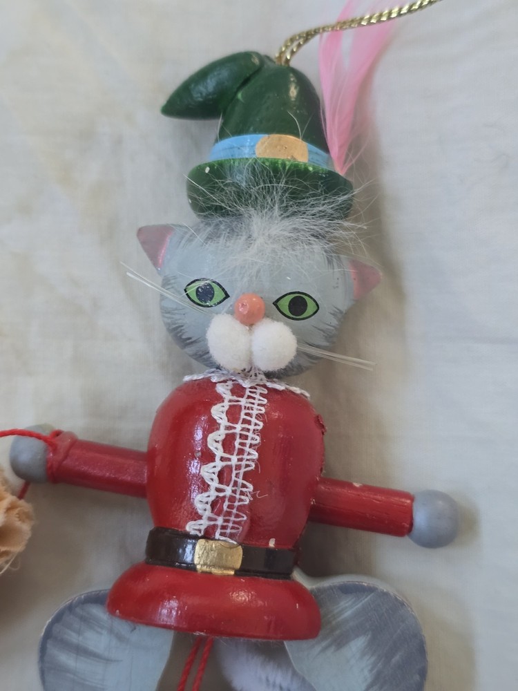 Vintage Puss in Boots Wooden Pull String Toy