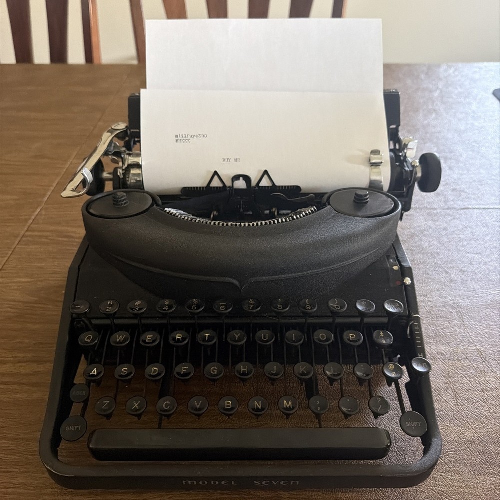 Remington Noiseless Typewriter Model 7 with Case