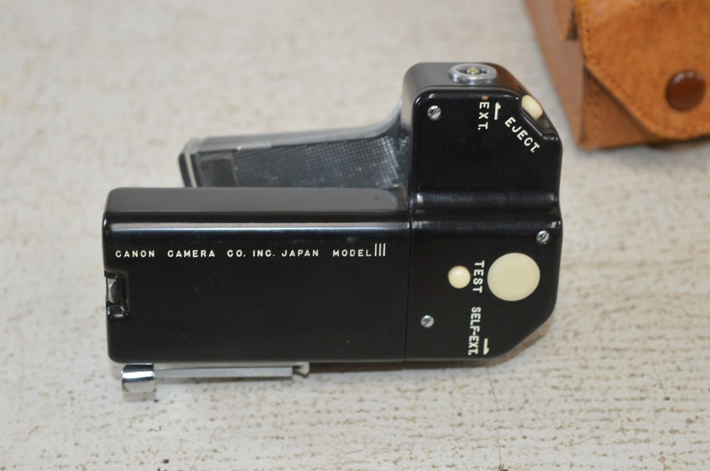 Vintage Canon Model III Flash Reflector w/ Case