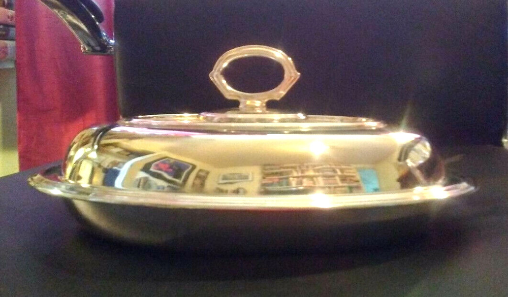 ELEGANT SILVER PLATE OVAL SERVING DISH, W LID & REMOVABLE HANDLE c 1910