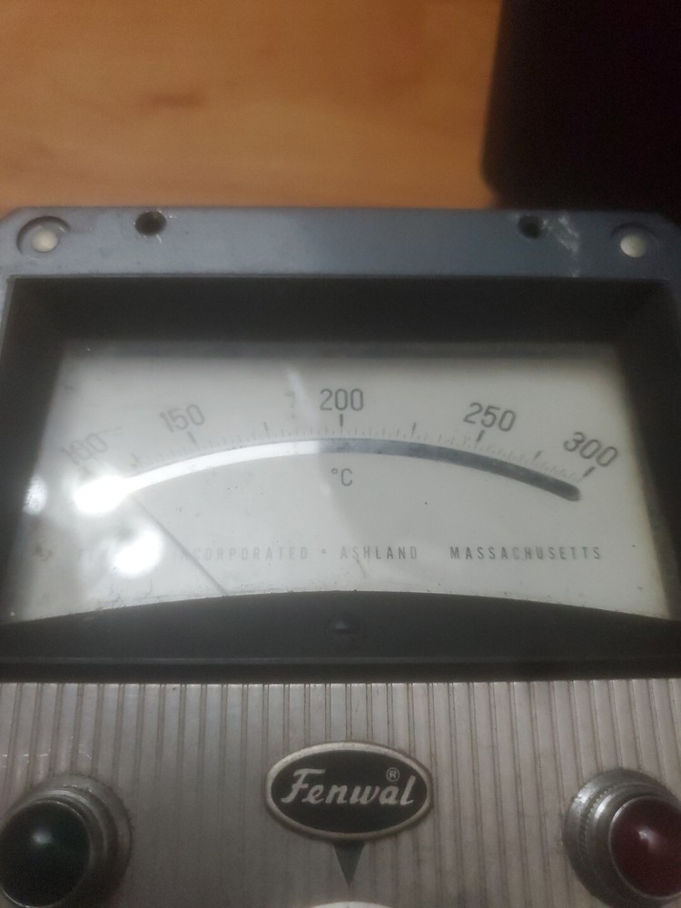 Fenwal 56104-14 Temperature Controller Read Description Free Shipping
