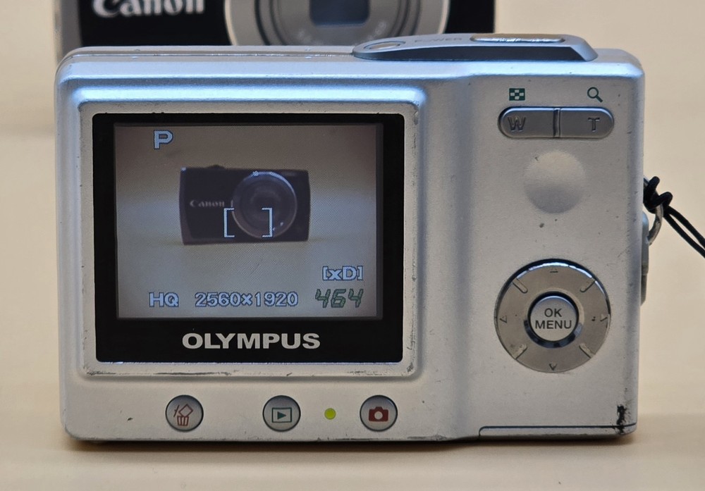 Olympus Digital Camera FE-5500 5.0MP Silver Tested ref A1