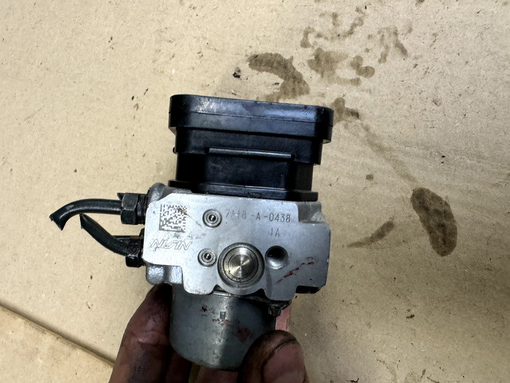 HONDA CBR1000RR SC77 2017 2018 2019 ABS PUMP MODULATOR