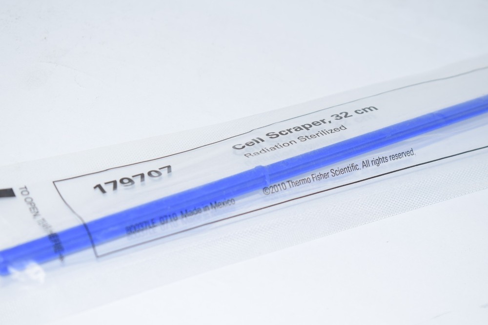NEW Thermo Scientific 179707 Cell Scraper, 32 cm