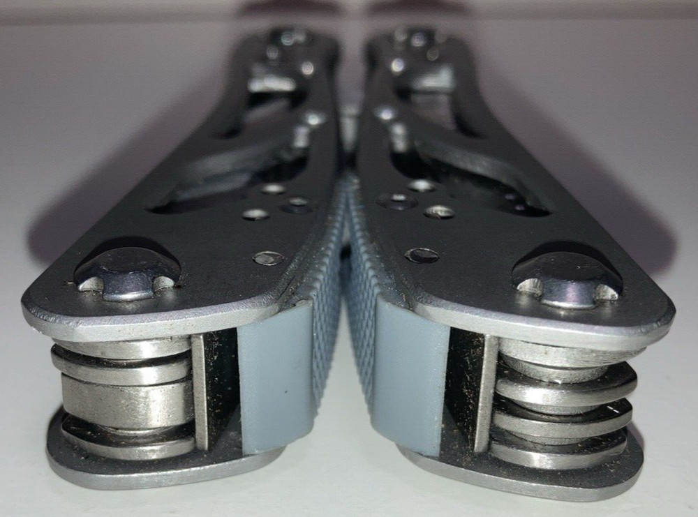 Multi-Tool Folding Plier Winframe Hunting Outdoor 9 tools