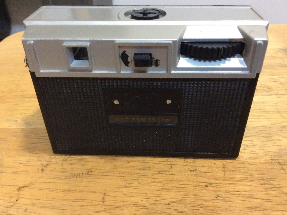 Vintage Viceroy 126 Cartridge Camera Untested