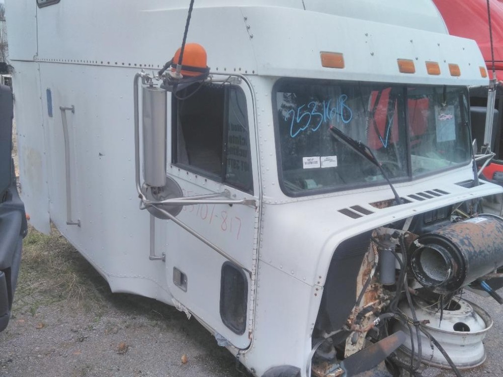 Replaces 2000 FREIGHTLINER FLD120 CAB , MS