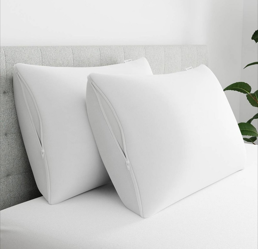 Allerease Maximum Protection White King Size Zippered Pillow Protector 20" x 36"